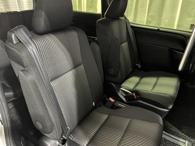 ヴォクシー ZS 煌II 4WD フルセグ メモリーナビ DVD再生 後席モニター バックカメラ 衝突被害軽減システム ETC 両側電動スライド LEDヘッドランプ 乗車定員7人 3列シート ワンオーナー アイドリングストップ(6枚目)
