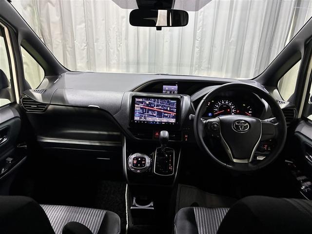 ヴォクシー ZS 煌II 4WD フルセグ メモリーナビ DVD再生 後席モニター バックカメラ 衝突被害軽減システム ETC 両側電動スライド LEDヘッドランプ 乗車定員7人 3列シート ワンオーナー アイドリングストップ(10枚目)