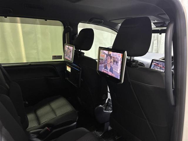 ヴォクシー ZS 煌II 4WD フルセグ メモリーナビ DVD再生 後席モニター バックカメラ 衝突被害軽減システム ETC 両側電動スライド LEDヘッドランプ 乗車定員7人 3列シート ワンオーナー アイドリングストップ(20枚目)