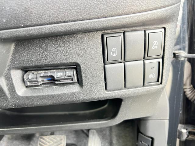 スペーシアカスタムＺ ベースグレード　４ＷＤ　パワースライドドア　社外ナビ＆ＴＶ　Ｂカメ　Ｂｌｕｅｔｏｏｔｈ　プッシュスタート　スマートキー　ＥＴＣ　エンスタ　シートヒーター　純正ＡＷ（42枚目）