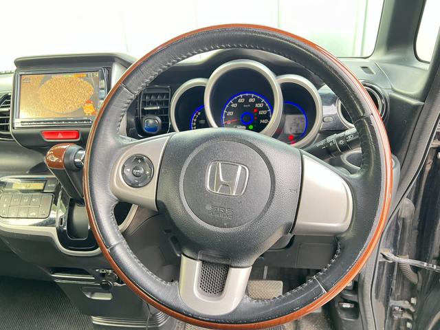 Ｎ－ＢＯＸカスタム Ｇ・Ｌパッケージ　４ＷＤ　両側パワースライドドア　純正ナビ＆ＴＶ　バックカメラ　Ｂｌｕｅｔｏｏｔｈ　ドラレコ　スマートキー　プッシュスタート　横滑り防止　エンスタ　オーバーヘッドコンソール（41枚目）