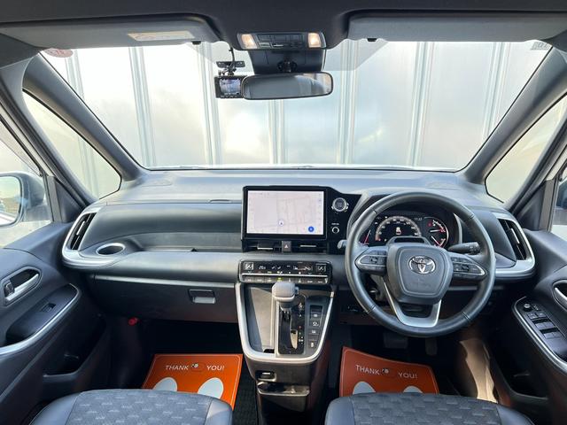 ヴォクシー S-Z 4WD 車検R9年10月2日 スタッドレス装着済 モデリスタ16インチAW 走行2万キロ ブリヂストンVRX3 エンスタ 両側パワスラ 衝突軽減システム レーンアシスト レーダークルーズ 前後ドラレコ(2枚目)