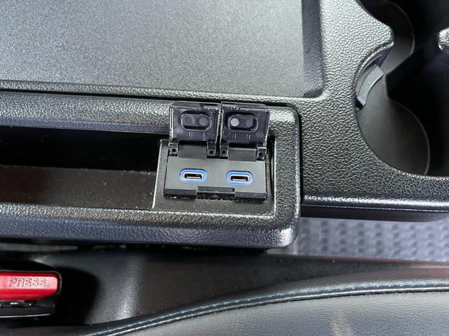 ヴォクシー S-Z 4WD 車検R9年10月2日 スタッドレス装着済 モデリスタ16インチAW 走行2万キロ ブリヂストンVRX3 エンスタ 両側パワスラ 衝突軽減システム レーンアシスト レーダークルーズ 前後ドラレコ(23枚目)