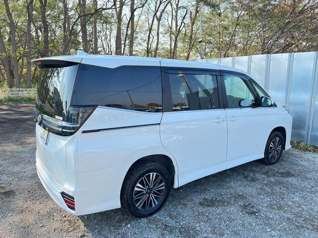 ヴォクシー S-Z 4WD 車検R9年10月2日 スタッドレス装着済 モデリスタ16インチAW 走行2万キロ ブリヂストンVRX3 エンスタ 両側パワスラ 衝突軽減システム レーンアシスト レーダークルーズ 前後ドラレコ(49枚目)