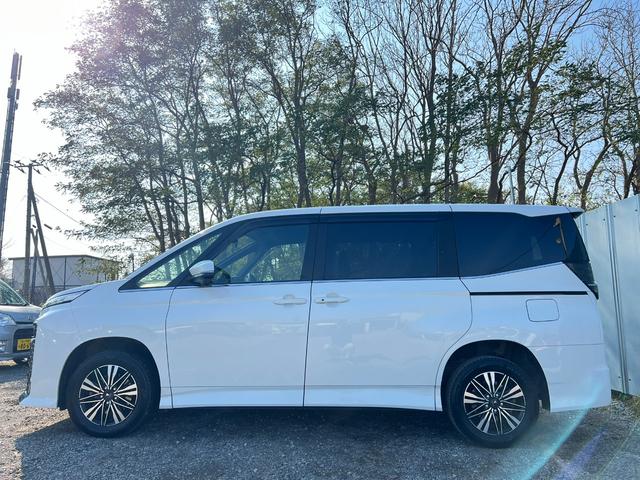 ヴォクシー S-Z 4WD 車検R9年10月2日 スタッドレス装着済 モデリスタ16インチAW 走行2万キロ ブリヂストンVRX3 エンスタ 両側パワスラ 衝突軽減システム レーンアシスト レーダークルーズ 前後ドラレコ(56枚目)