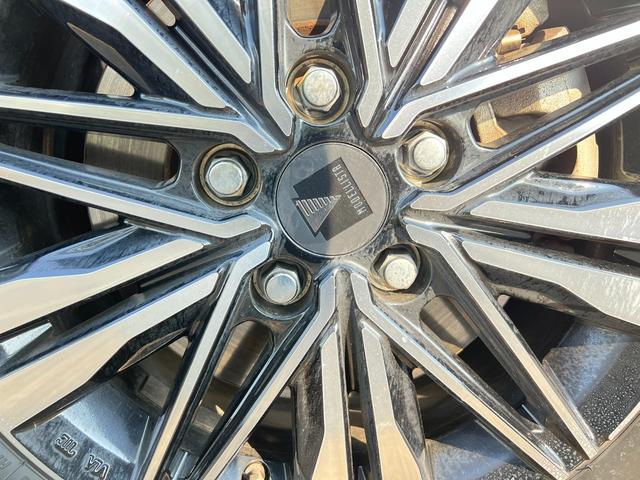 ヴォクシー S-Z 4WD 車検R9年10月2日 スタッドレス装着済 モデリスタ16インチAW 走行2万キロ ブリヂストンVRX3 エンスタ 両側パワスラ 衝突軽減システム レーンアシスト レーダークルーズ 前後ドラレコ(64枚目)