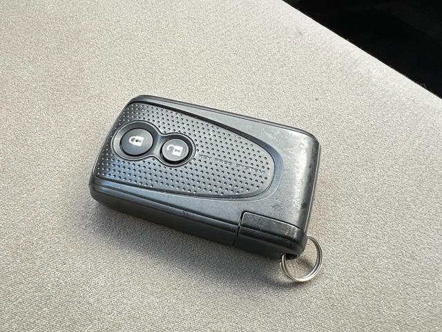 ムーヴコンテ Ｘ　リミテッド　４ＷＤ　車検Ｒ８年１２月２０日　スタッドレス装着済　パワーシート　スマートキー　キーフリー　社外オーディオ　社外ＡＷ　ダンロップ　冬タイヤ　ＷＩＮＴＥＲＭＡＸ（6枚目）