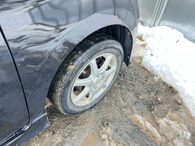 タント カスタムＶセレクション　４ＷＤ　スタッドレス装着　走行８万キロ　社外ＡＷ　オーバーヘッドコンソール　キーフリー　スマートキー　ディスチャージヘッドライト　ドアバイザー　フォグ（13枚目）