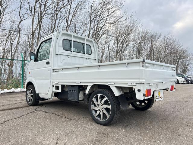キャリイトラック KCエアコン・パワステ 3方開 4WD 車検R9年7月13日 走行2万キロ スタッドレス装着済 軽トラ オートマ エアコン パワステ 軽トラック 純正AW 冬タイヤ付 社外ディスプレイオーディオ エアロバンパー 修復歴なし(11枚目)