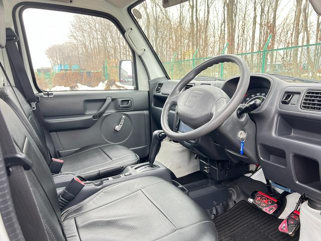 キャリイトラック KCエアコン・パワステ 3方開 4WD 車検R9年7月13日 走行2万キロ スタッドレス装着済 軽トラ オートマ エアコン パワステ 軽トラック 純正AW 冬タイヤ付 社外ディスプレイオーディオ エアロバンパー 修復歴なし(26枚目)