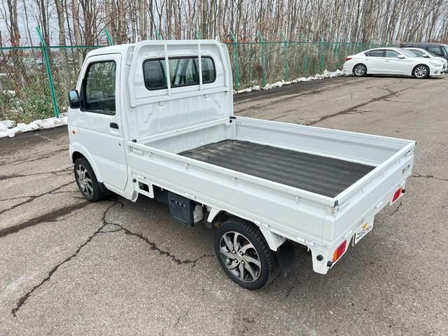 キャリイトラック KCエアコン・パワステ 3方開 4WD 車検R9年7月13日 走行2万キロ スタッドレス装着済 軽トラ オートマ エアコン パワステ 軽トラック 純正AW 冬タイヤ付 社外ディスプレイオーディオ エアロバンパー 修復歴なし(33枚目)