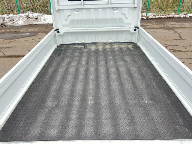 キャリイトラック KCエアコン・パワステ 3方開 4WD 車検R9年7月13日 走行2万キロ スタッドレス装着済 軽トラ オートマ エアコン パワステ 軽トラック 純正AW 冬タイヤ付 社外ディスプレイオーディオ エアロバンパー 修復歴なし(42枚目)