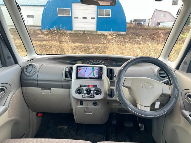 タント Ｌ　４ＷＤ　ナビ　ＴＶ　バックカメラ　スタッドレス装着済　Ｂｌｕｅｔｏｏｔｈ　交換不要タイミングチェーン　スライドドア　キーレスキー　ブリヂストン　冬タイヤ付　修復歴なし（5枚目）