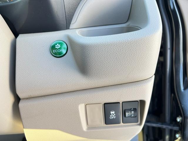 N-WGN G 4WD スタッドレス装着済 社外TV バックカメラ スマートキー プッシュスタート 横滑り防止 黒革シートカバー 社外AW ダンロップ 冬タイヤ付 両側シートヒーター 修復歴なし(28枚目)