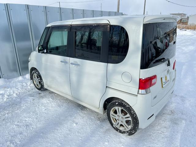 タント Ｇスペシャル　４ＷＤ　車検Ｒ９年１０月２９日　社外ナビ＆ＴＶ　スタッドレス装着済　パワースライドドア　スマートキー　キーフリー　エコアイドル　ブリヂストン　冬タイヤ付　純正ＡＷ（17枚目）