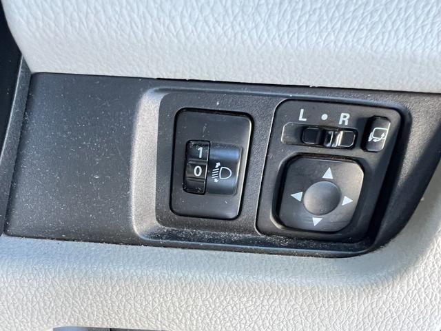 デイズ S 4WD 車検R8年12月13日 走行4万キロ スタッドレス装着済 キーレスキー シートヒーター アイドリングストップ 純正オーディオ 電格ミラー 冬タイヤ付 修復歴なし(15枚目)