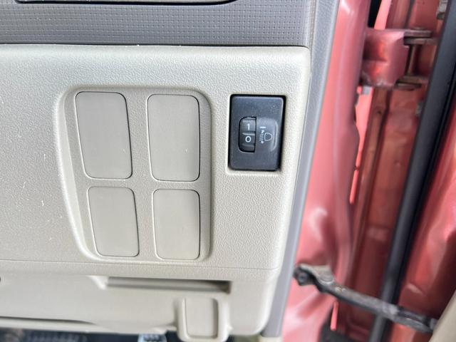 タント Ｘ　４ＷＤ　社外ナビ＆ＴＶ　スタッドレス装着済　スマートキー　キーフリー　スライドドア　冬タイヤ付　修復歴なし（11枚目）