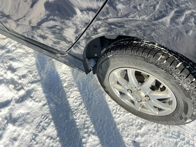 Ｎ－ＷＧＮカスタム Ｇ　４ＷＤ　車検Ｒ９年２月１８日　スタッドレス装着済　スマートキー　プッシュスタート　純正オーディオ　社外ＡＷ　冬タイヤ付　ＡＢＳ　横滑り防止　修復歴なし（5枚目）