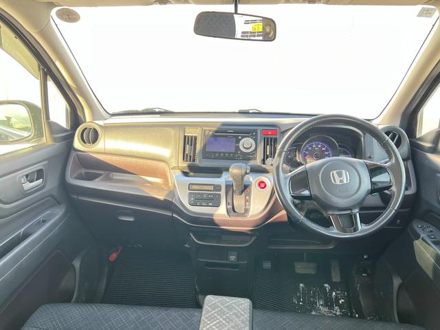 Ｎ－ＷＧＮカスタム Ｇ　４ＷＤ　車検Ｒ９年２月１８日　スタッドレス装着済　スマートキー　プッシュスタート　純正オーディオ　社外ＡＷ　冬タイヤ付　ＡＢＳ　横滑り防止　修復歴なし（10枚目）