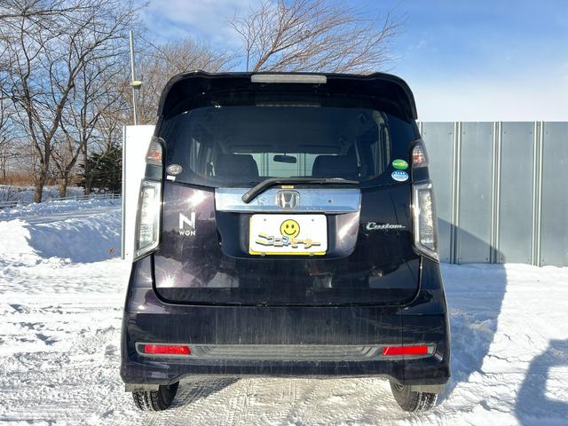 Ｎ－ＷＧＮカスタム Ｇ　４ＷＤ　車検Ｒ９年２月１８日　スタッドレス装着済　スマートキー　プッシュスタート　純正オーディオ　社外ＡＷ　冬タイヤ付　ＡＢＳ　横滑り防止　修復歴なし（18枚目）