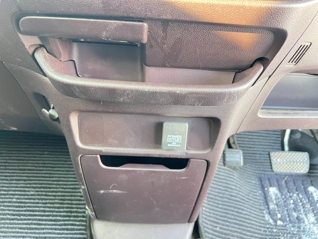 Ｎ－ＷＧＮカスタム Ｇ　４ＷＤ　車検Ｒ９年２月１８日　スタッドレス装着済　スマートキー　プッシュスタート　純正オーディオ　社外ＡＷ　冬タイヤ付　ＡＢＳ　横滑り防止　修復歴なし（32枚目）