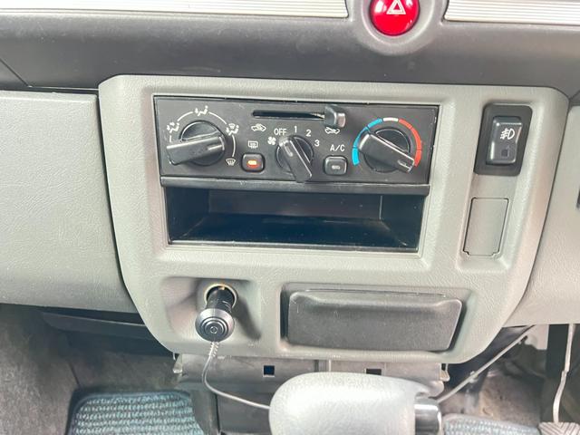 タウンボックス ＲＸ　４ＷＤ　ターボ　軽バン　スタッドレス装着済　オートマ　キーレス　エンスタフォグ　レーダー　両側スライドドア　社外オーディオ　純正ＡＷ　冬タイヤ　軽ワゴン　修復歴なし（23枚目）