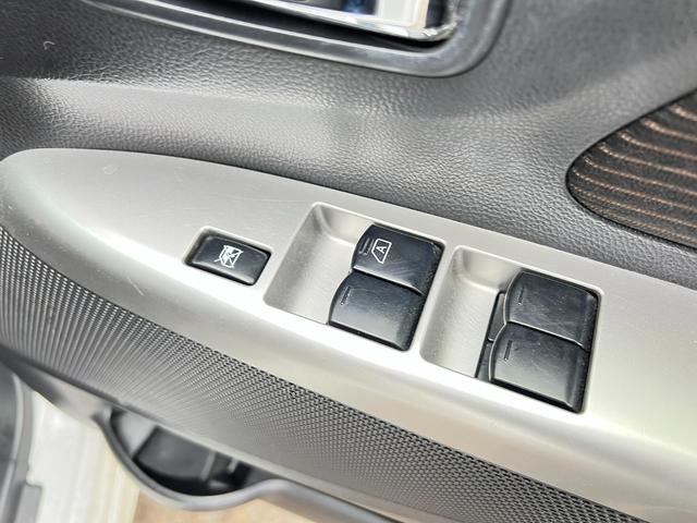 ｅＫカスタム Ｇ　４ＷＤ　車検Ｒ９年５月２７日　社外ナビ＆ＴＶ　Ｂカメ　スタッドレス装着済　Ｂｌｕｅｔｏｏｔｈ　エンスタ　シートヒーター　アイドリングストップ　社外ＡＷ　ブリヂストン　冬タイヤ　ドラレコ（19枚目）