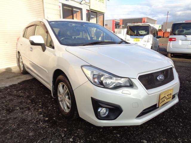 インプレッサスポーツ ２．０ｉアイサイト　４ＷＤ　ナビ　フルセグＴＶ　Ｂカメラ　ドライブレコーダー　エンジンスターター　夏冬タイヤＡＷ（3枚目）