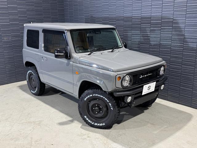 ジムニー ＸＣ　登録済未使用車　新品クラッツィオヴィンテージシートカバー　新品パイプＦ／Ｒバンパー　新品小型テールランプ　新品ナンバー移設キット　新品ホイールアピオワイルドボアＳＲ　新品タイヤトーヨーＲ／Ｔ（25枚目）