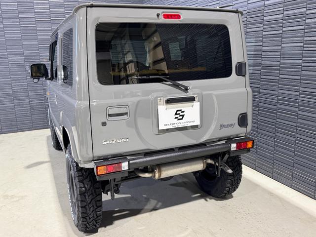 ジムニー ＸＣ　登録済未使用車　新品クラッツィオヴィンテージシートカバー　新品パイプＦ／Ｒバンパー　新品小型テールランプ　新品ナンバー移設キット　新品ホイールアピオワイルドボアＳＲ　新品タイヤトーヨーＲ／Ｔ（31枚目）