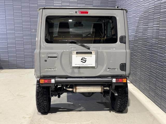 ジムニー ＸＣ　登録済未使用車　新品クラッツィオヴィンテージシートカバー　新品パイプＦ／Ｒバンパー　新品小型テールランプ　新品ナンバー移設キット　新品ホイールアピオワイルドボアＳＲ　新品タイヤトーヨーＲ／Ｔ（32枚目）