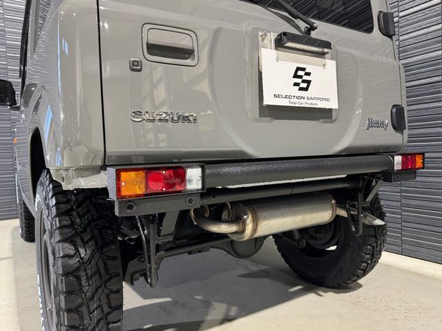 ジムニー ＸＣ　登録済未使用車　新品クラッツィオヴィンテージシートカバー　新品パイプＦ／Ｒバンパー　新品小型テールランプ　新品ナンバー移設キット　新品ホイールアピオワイルドボアＳＲ　新品タイヤトーヨーＲ／Ｔ（34枚目）