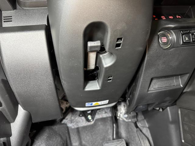 ジムニー ＸＣ　登録済未使用車　新品クラッツィオヴィンテージシートカバー　新品パイプＦ／Ｒバンパー　新品小型テールランプ　新品ナンバー移設キット　新品ホイールアピオワイルドボアＳＲ　新品タイヤトーヨーＲ／Ｔ（40枚目）