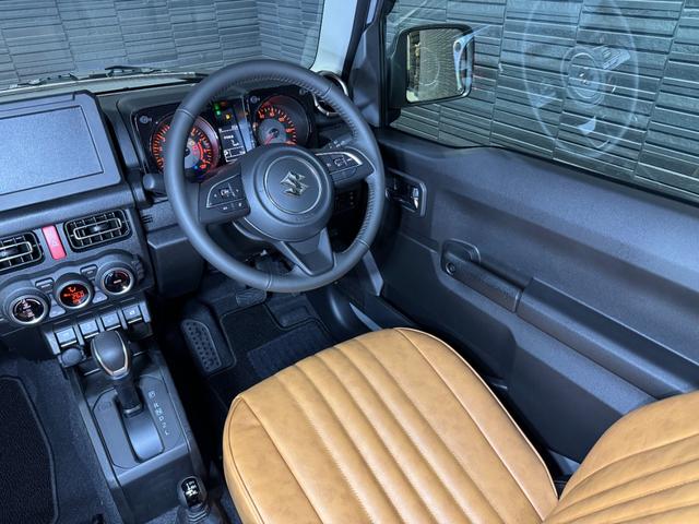 ジムニー ＸＣ　登録済未使用車　新品クラッツィオヴィンテージシートカバー　新品パイプＦ／Ｒバンパー　新品小型テールランプ　新品ナンバー移設キット　新品ホイールアピオワイルドボアＳＲ　新品タイヤトーヨーＲ／Ｔ（43枚目）