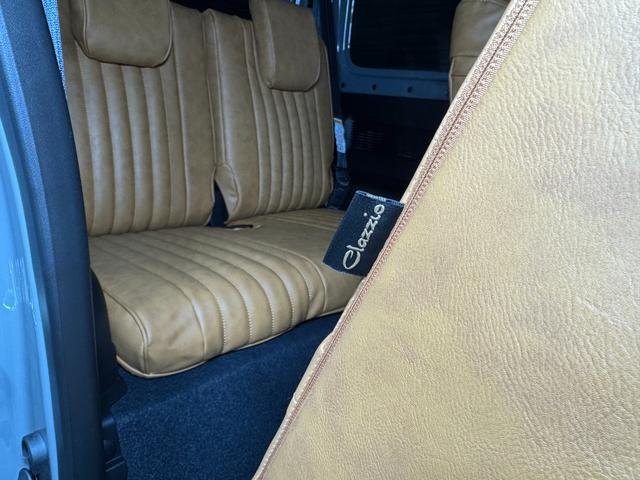 ジムニー ＸＣ　登録済未使用車　新品クラッツィオヴィンテージシートカバー　新品パイプＦ／Ｒバンパー　新品小型テールランプ　新品ナンバー移設キット　新品ホイールアピオワイルドボアＳＲ　新品タイヤトーヨーＲ／Ｔ（60枚目）