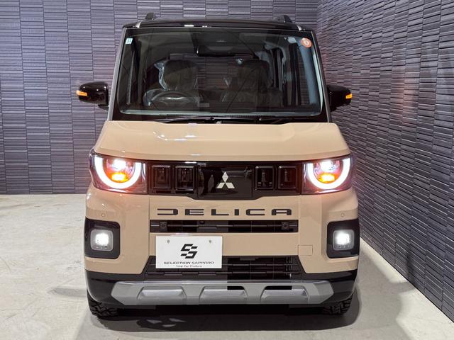 デリカミニ Ｔ　プレミアム　ブラックエンブレムセット　トーヨーＲ／Ｔタイヤ　ルーフレール　寒冷地プラスパッケージ（ＬＥＤリアフォグランプ・フロントワイパーデアイサー・スタートアップヒーター）　２トーンカラー　サンプルカー（10枚目）