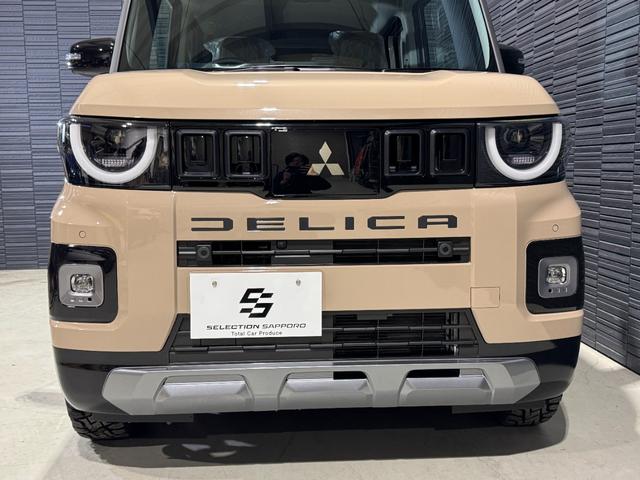 デリカミニ Ｔ　プレミアム　ブラックエンブレムセット　トーヨーＲ／Ｔタイヤ　ルーフレール　寒冷地プラスパッケージ（ＬＥＤリアフォグランプ・フロントワイパーデアイサー・スタートアップヒーター）　２トーンカラー　サンプルカー（15枚目）