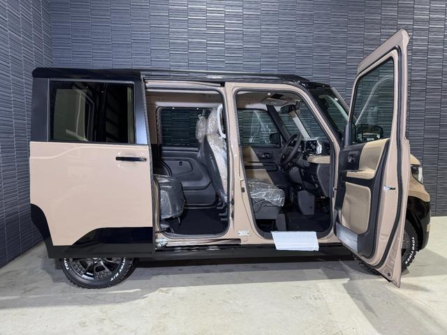 デリカミニ Ｔ　プレミアム　ブラックエンブレムセット　トーヨーＲ／Ｔタイヤ　ルーフレール　寒冷地プラスパッケージ（ＬＥＤリアフォグランプ・フロントワイパーデアイサー・スタートアップヒーター）　２トーンカラー　サンプルカー（51枚目）