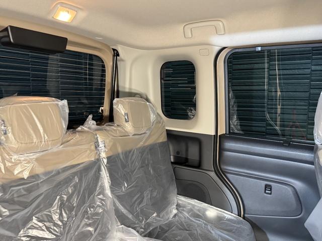 デリカミニ Ｔ　プレミアム　ブラックエンブレムセット　トーヨーＲ／Ｔタイヤ　ルーフレール　寒冷地プラスパッケージ（ＬＥＤリアフォグランプ・フロントワイパーデアイサー・スタートアップヒーター）　２トーンカラー　サンプルカー（53枚目）