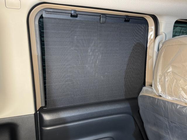 デリカミニ Ｔ　プレミアム　ブラックエンブレムセット　トーヨーＲ／Ｔタイヤ　ルーフレール　寒冷地プラスパッケージ（ＬＥＤリアフォグランプ・フロントワイパーデアイサー・スタートアップヒーター）　２トーンカラー　サンプルカー（56枚目）