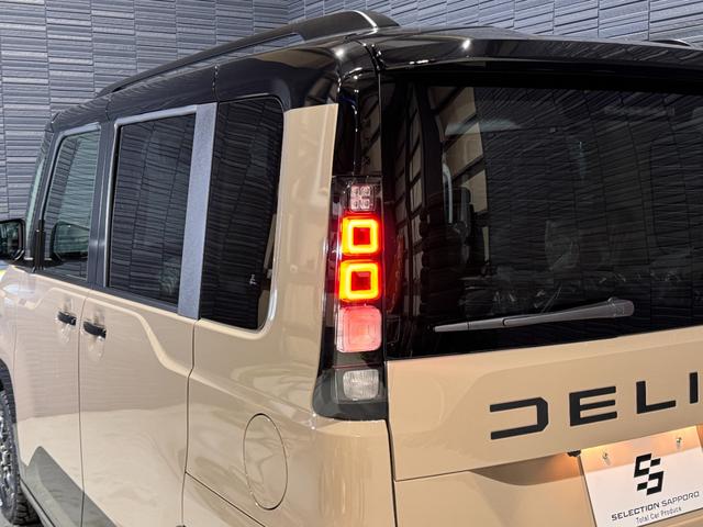 デリカミニ Ｔ　プレミアム　ブラックエンブレムセット　トーヨーＲ／Ｔタイヤ　ルーフレール　寒冷地プラスパッケージ（ＬＥＤリアフォグランプ・フロントワイパーデアイサー・スタートアップヒーター）　２トーンカラー　サンプルカー（68枚目）