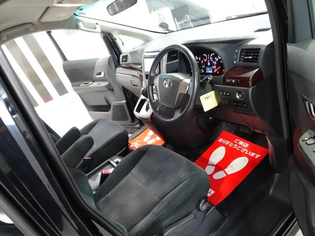 240S 後期型 4WD フリップダウンモニター フルセグナビTV ETC 8人乗り プッシュスタート バックカメラ 社外アルミ 冬タイヤ ABS(22枚目)
