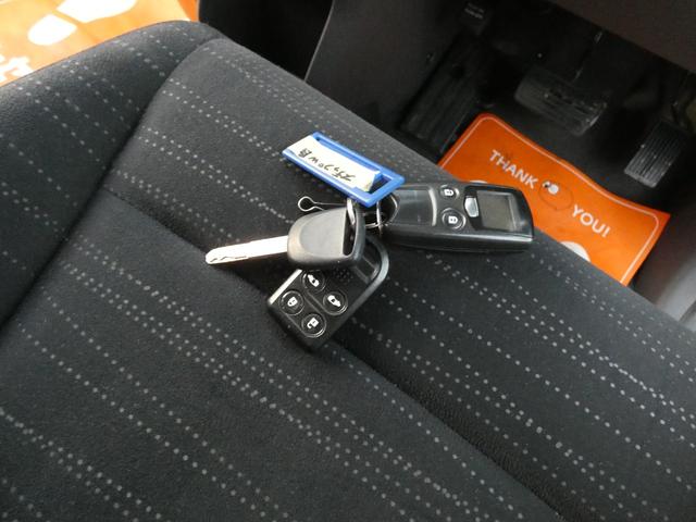 ステップワゴン Ｇ　ＨＩＤエディション　特別仕様車　４ＷＤ　両側パワースライドドア　ナビＴＶ　バックカメラ　走行距離９６７６９キロ　８人乗り　２０００ＣＣ　３列シート　フルフラットシート　エンジンスターター（20枚目）