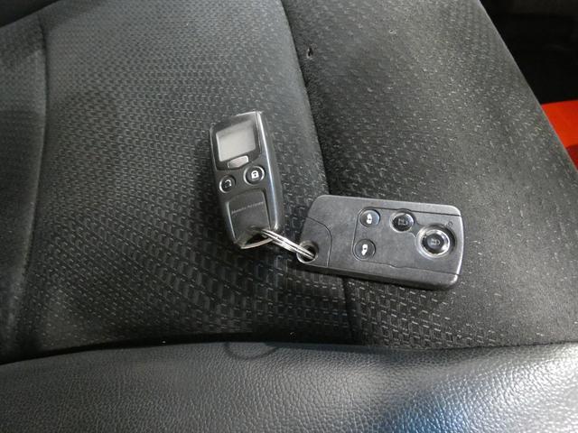 ステップワゴンスパーダ Ｚ　クールスピリット　４ＷＤ　寒冷地仕様　両側パワースライドドア　ハーフレザーシート　クルーズコントロール　エンジンスターター　スマートキー　社外ＡＷ　フリップダウンモニター　アクティブコーナリングライト　キャプテンシート（32枚目）