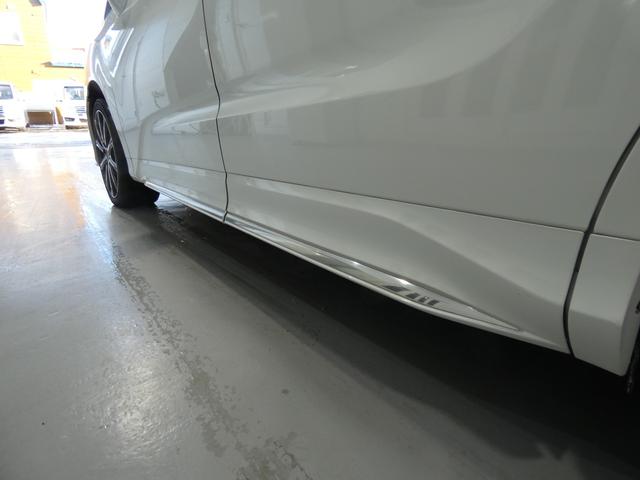 オデッセイ アブソルート　４ＷＤ　寒冷地仕様　両側パワースライドドア　フルセグナビ　ＣＴＢＡ　車検令和９年１２月　ハーフレザーシート　クルーズコントロール　フルフラットシート（9枚目）