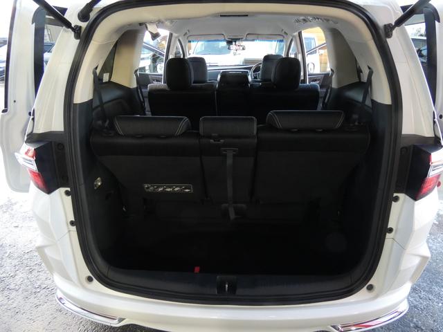 オデッセイ アブソルート　４ＷＤ　寒冷地仕様　両側パワースライドドア　フルセグナビ　ＣＴＢＡ　車検令和９年１２月　ハーフレザーシート　クルーズコントロール　フルフラットシート（25枚目）