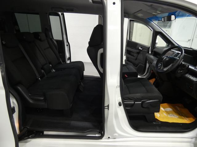 ステップワゴンスパーダ Z インターナビセレクション 寒冷地仕様 8人乗り 両側パワースライドドア フリップダウンモニター フルセグナビ バックカメラ フルフラットシート 車検令和9年12月 クルーズコントロール 4WD(22枚目)