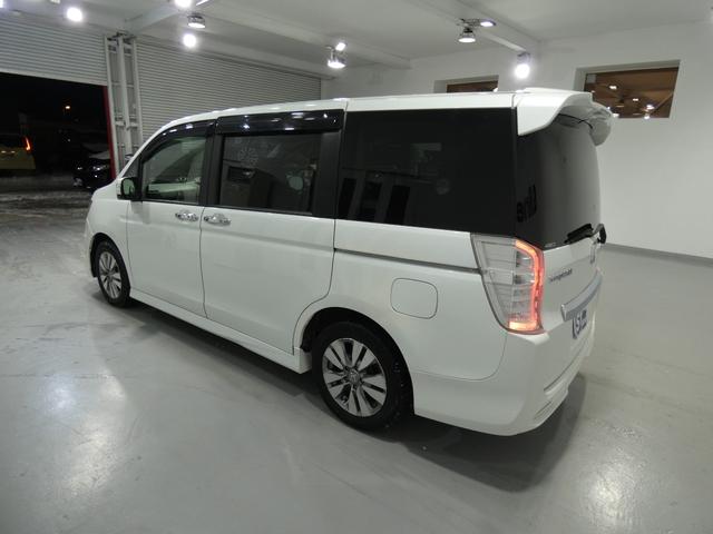 ステップワゴンスパーダ Z インターナビセレクション 寒冷地仕様 8人乗り 両側パワースライドドア フリップダウンモニター フルセグナビ バックカメラ フルフラットシート 車検令和9年12月 クルーズコントロール 4WD(40枚目)