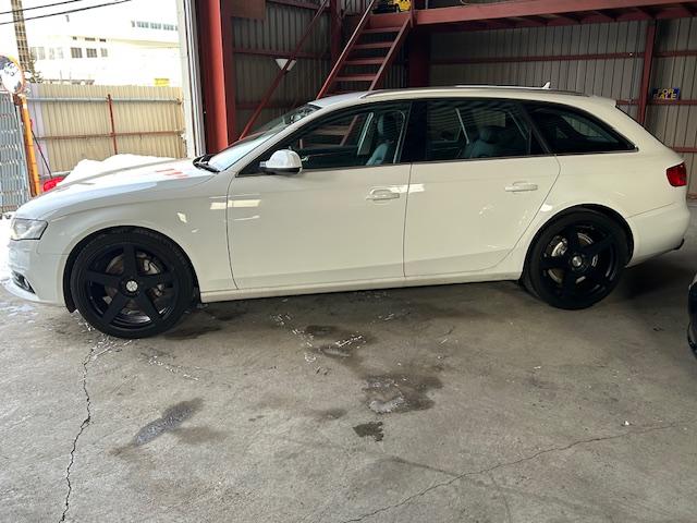 A4アバント 2.0TFSIクワトロ 修復歴なし 純正ナビ 本革シート バックカメラ ドライブレコーダー(5枚目)