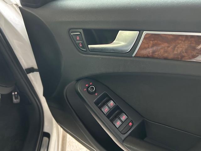 A4アバント 2.0TFSIクワトロ 修復歴なし 純正ナビ 本革シート バックカメラ ドライブレコーダー(13枚目)